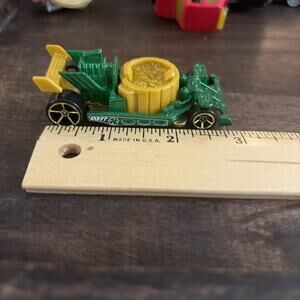 2020 HOT WHEELS HOT TUB LUCKY SHAMROCK GREEN 1:64 DIECAST 3" CAR WITH GOLD